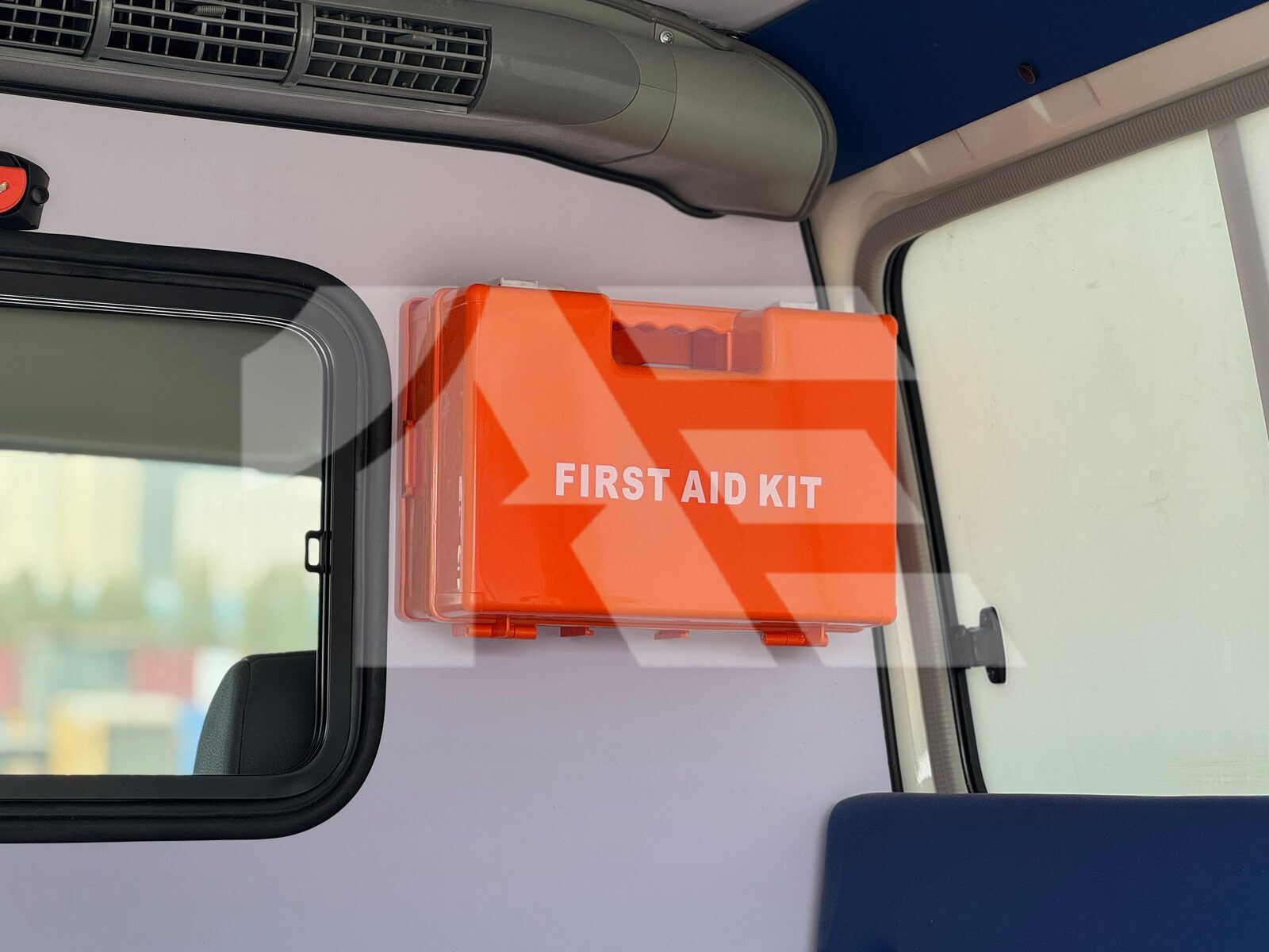 Toyota LC78 Mobile Ambulance Unit photo 28