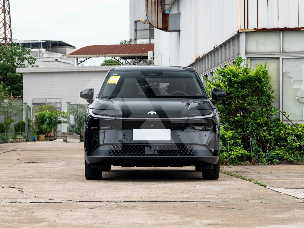 Toyota bZ3X photo 2