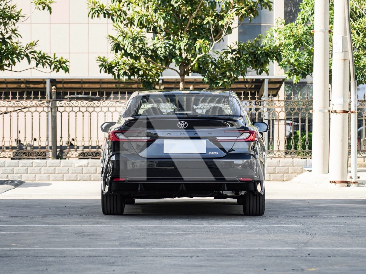 Toyota Camry photo 5