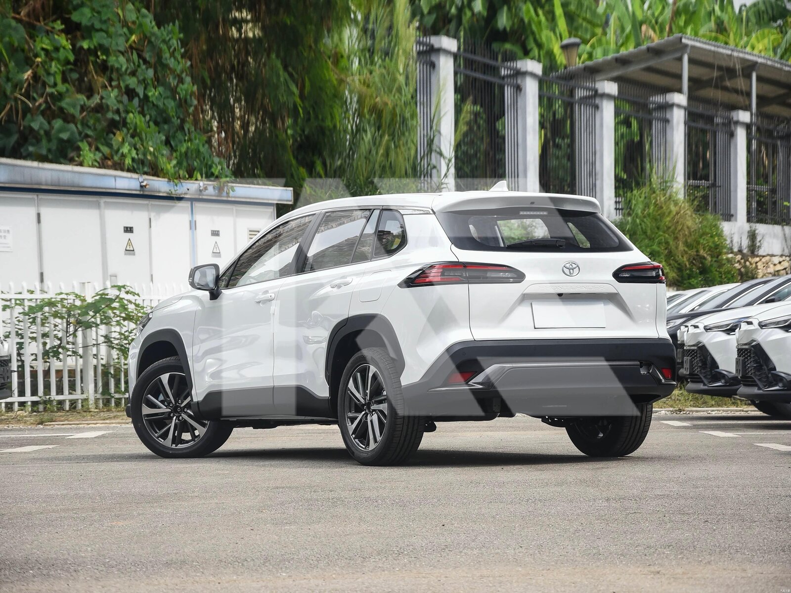 Toyota Frontlander photo 7
