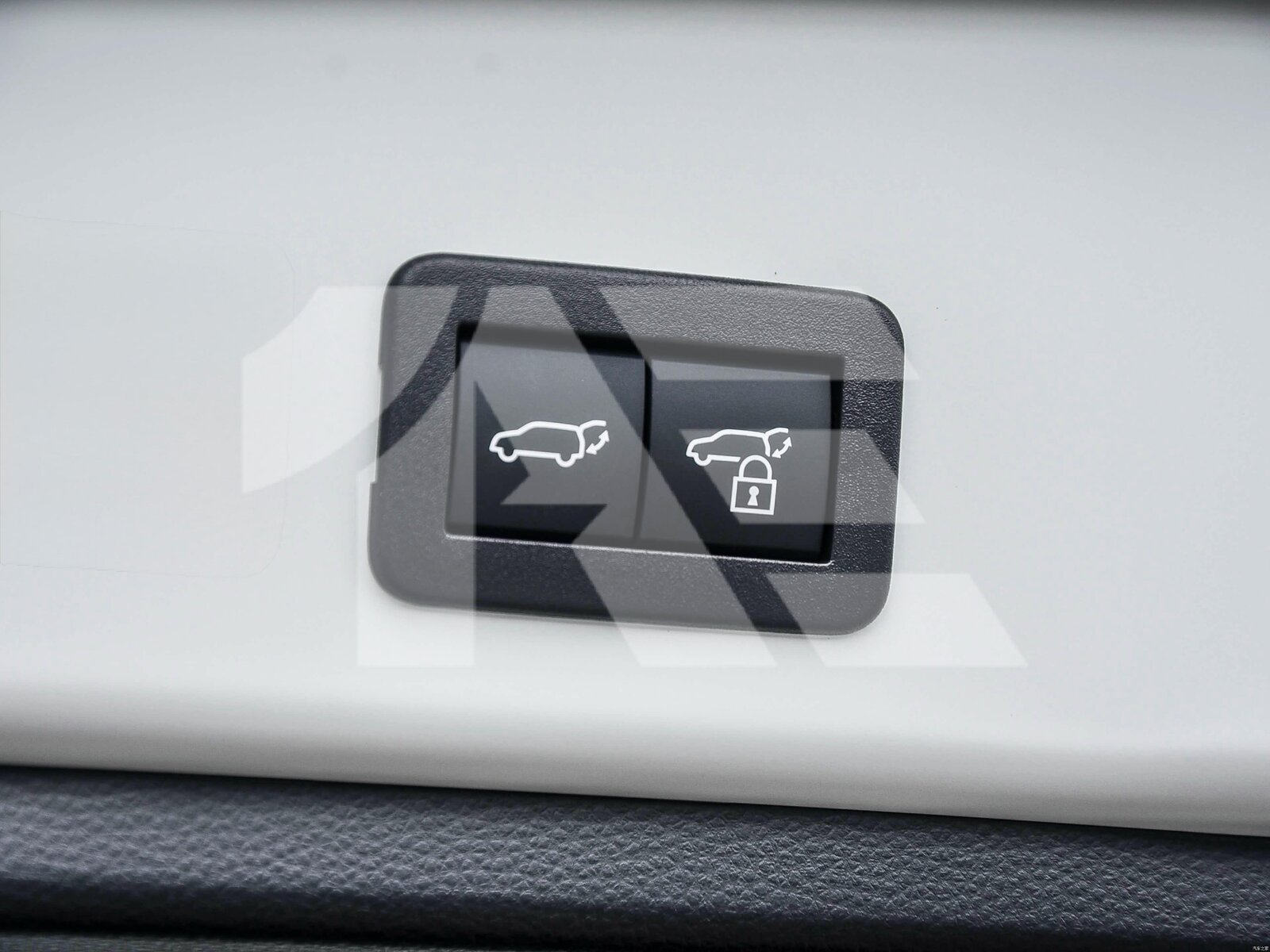 Toyota Frontlander photo 16