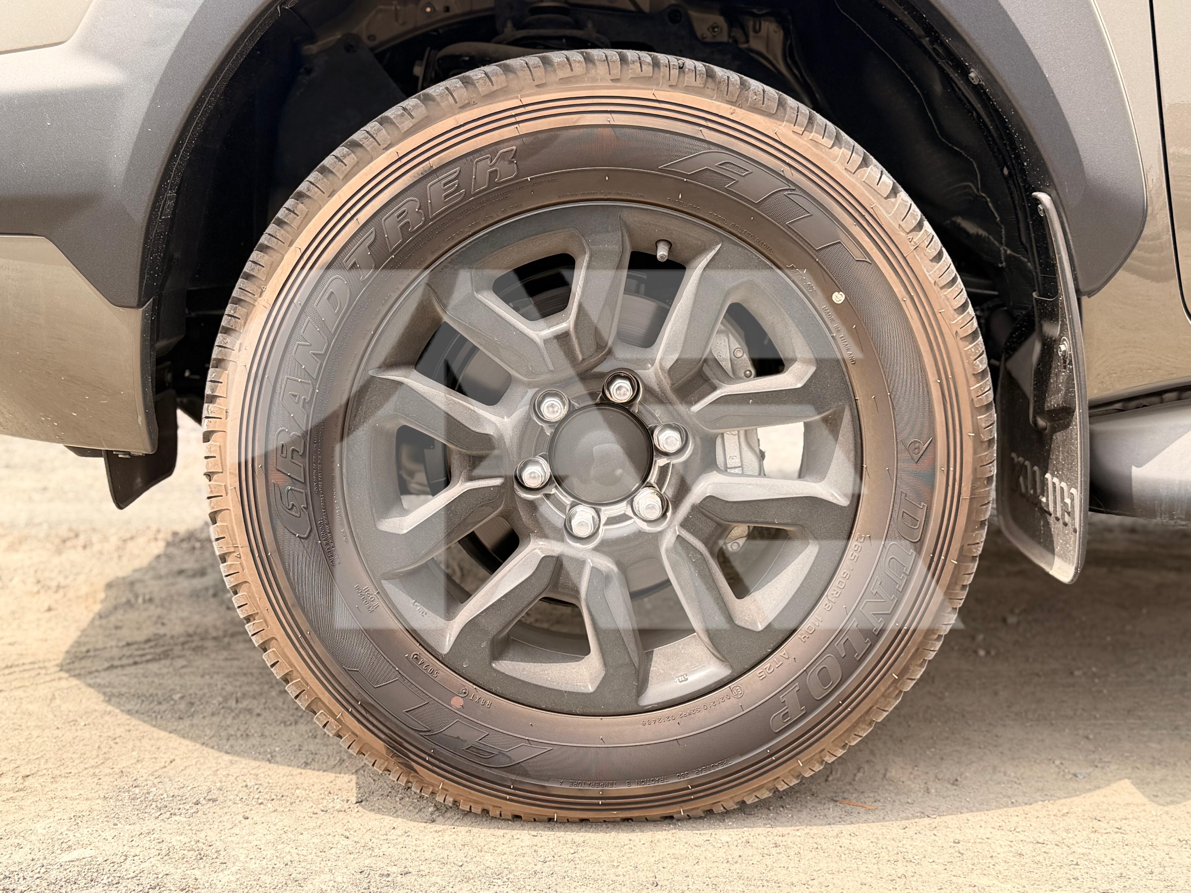 Toyota Hilux Adventure (Diesel) photo 12