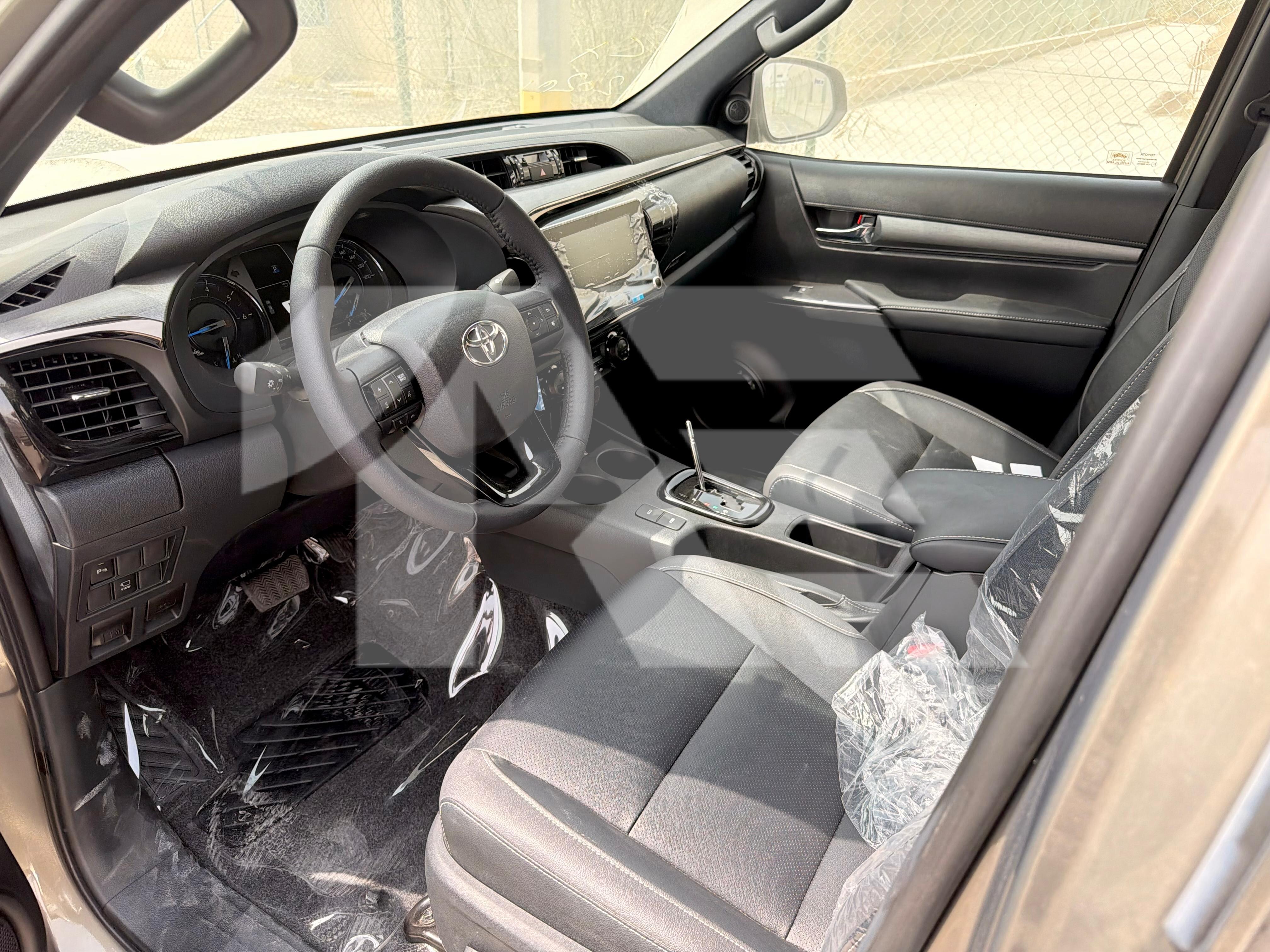 Toyota Hilux Adventure (Diesel) photo 14