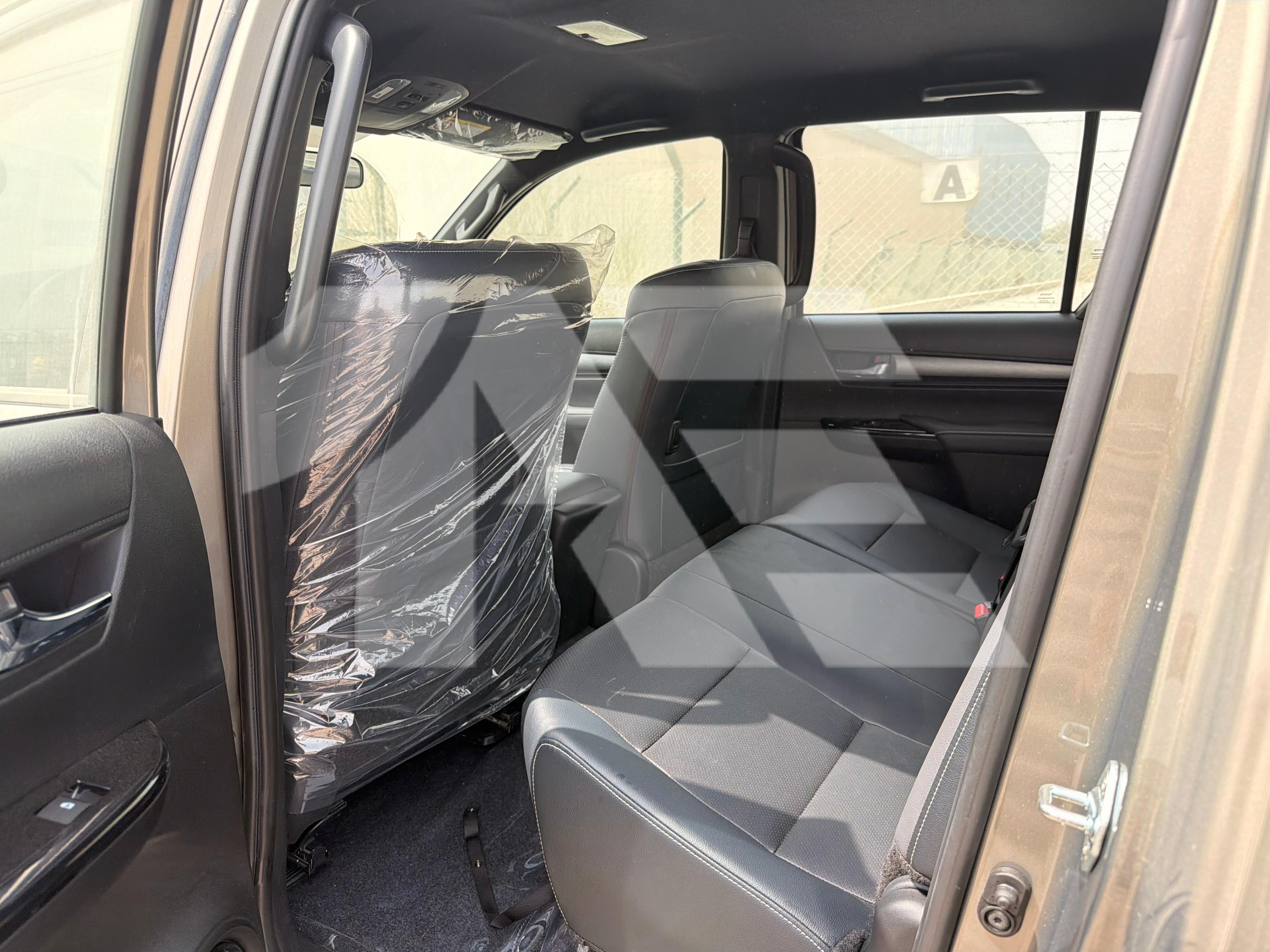 Toyota Hilux Adventure (Diesel) photo 24