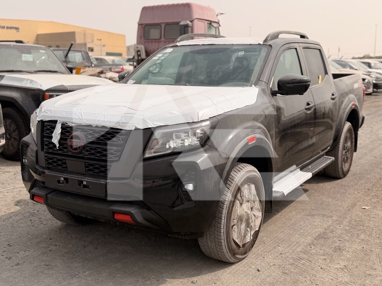 Nissan Navara PRO4X photo 1