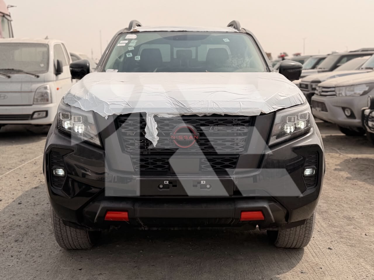 Nissan Navara PRO4X photo 2