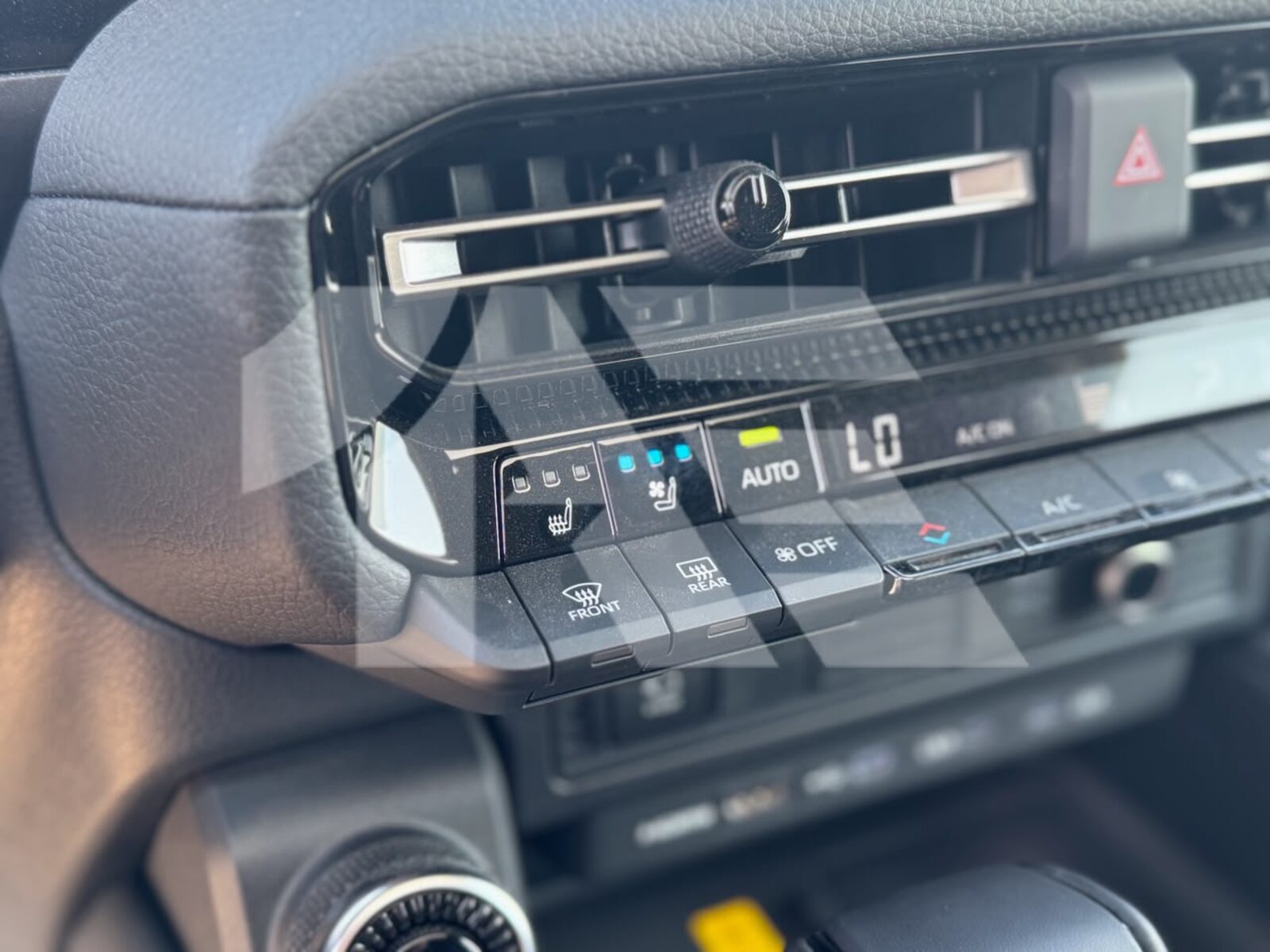Toyota Land Cruiser Prado Premium photo 20