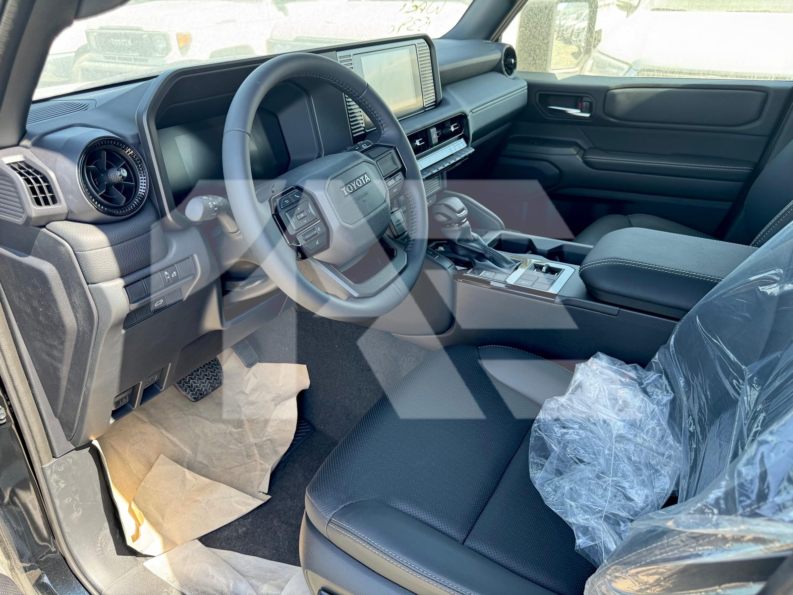Toyota Land Cruiser Prado TXL photo 14