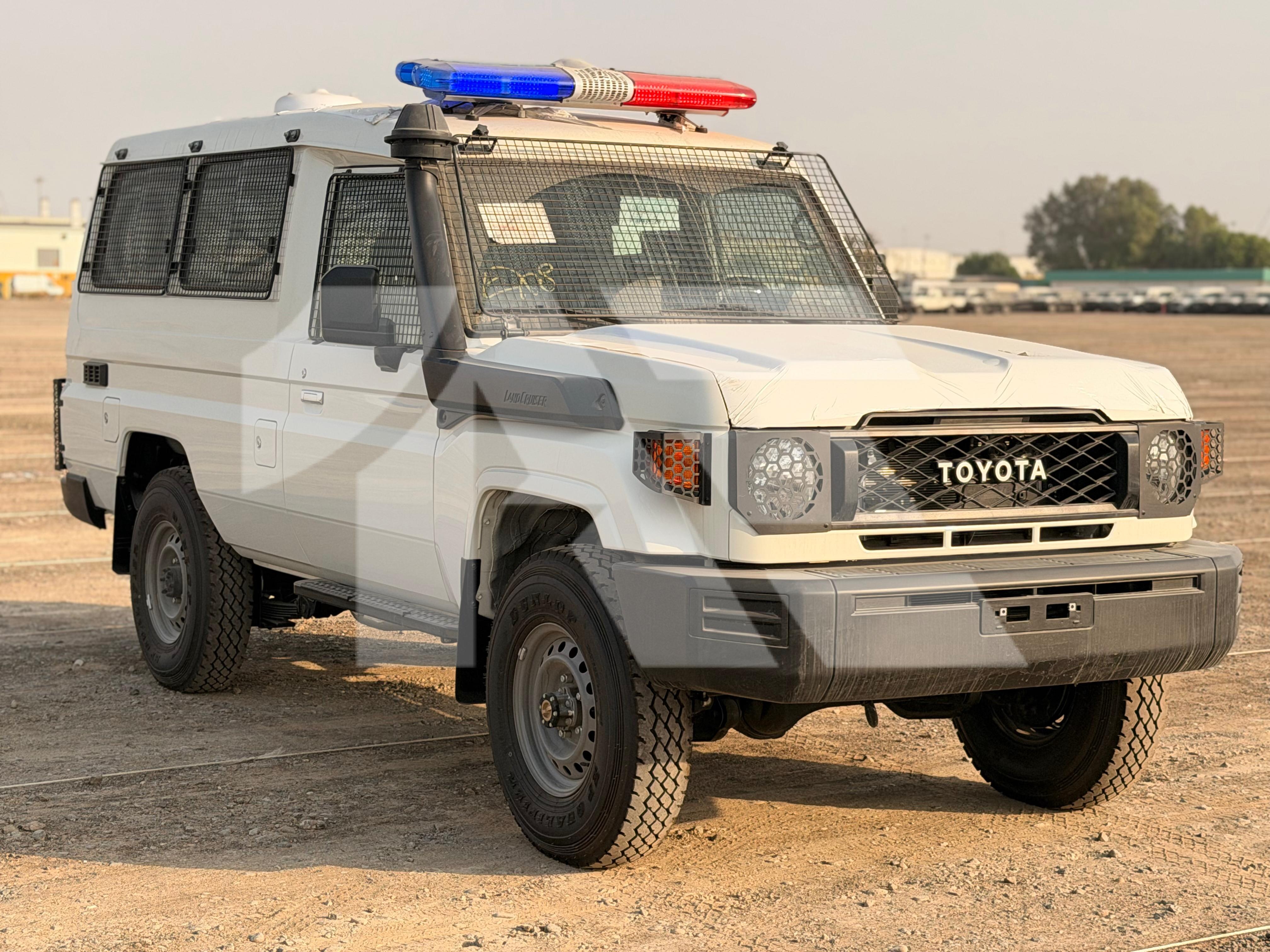 Toyota LC78 Prisoner Transport Unit photo 3