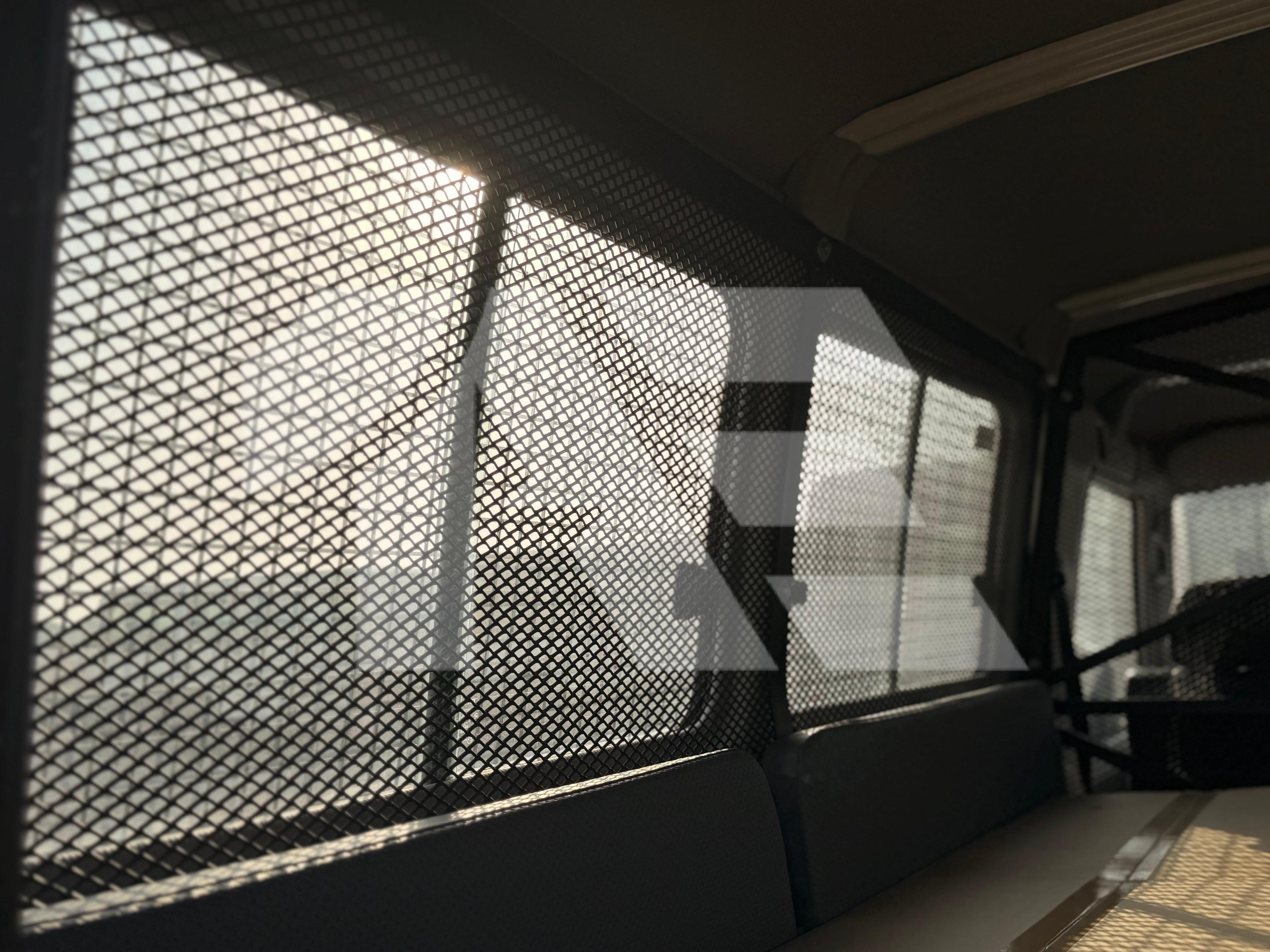 Toyota LC78 Prisoner Transport Unit photo 15