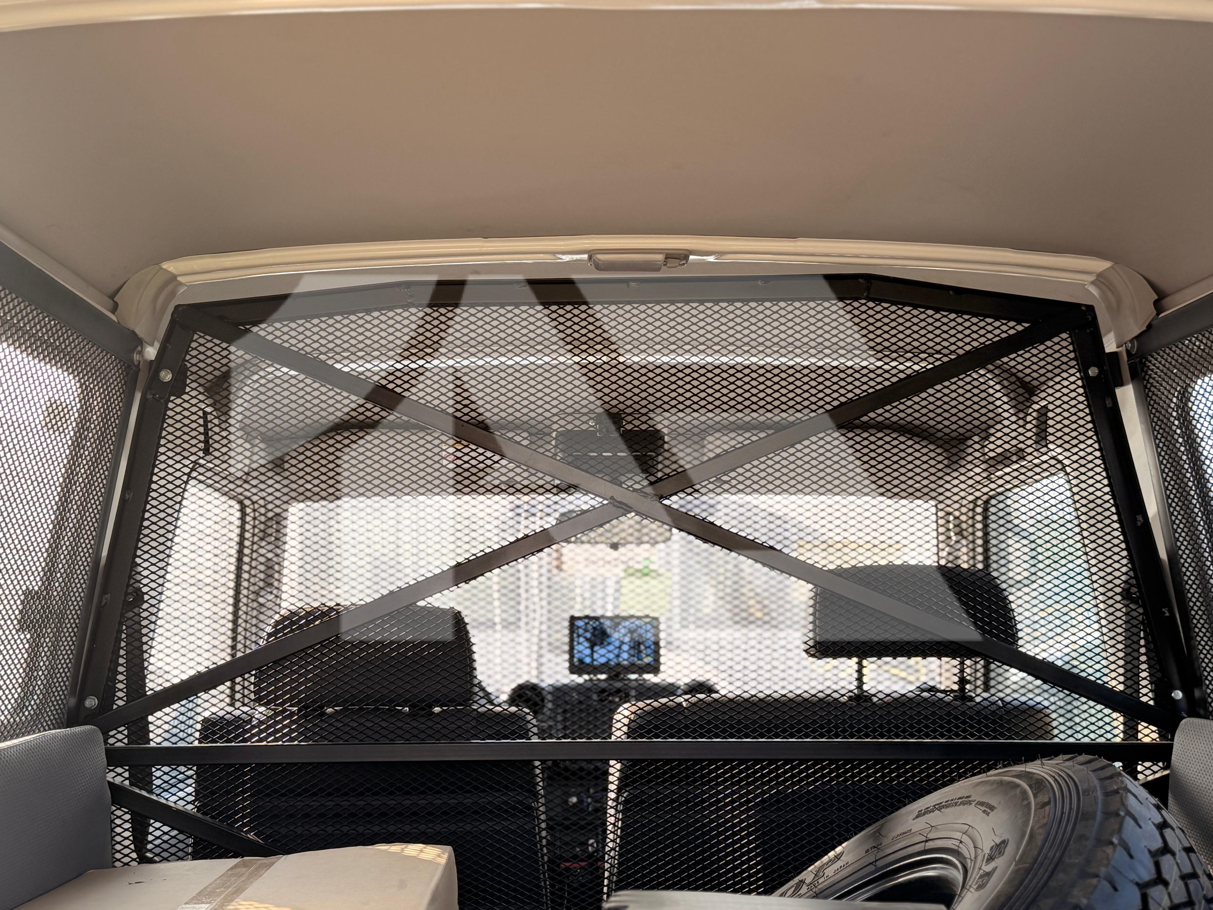 Toyota LC78 Prisoner Transport Unit photo 16