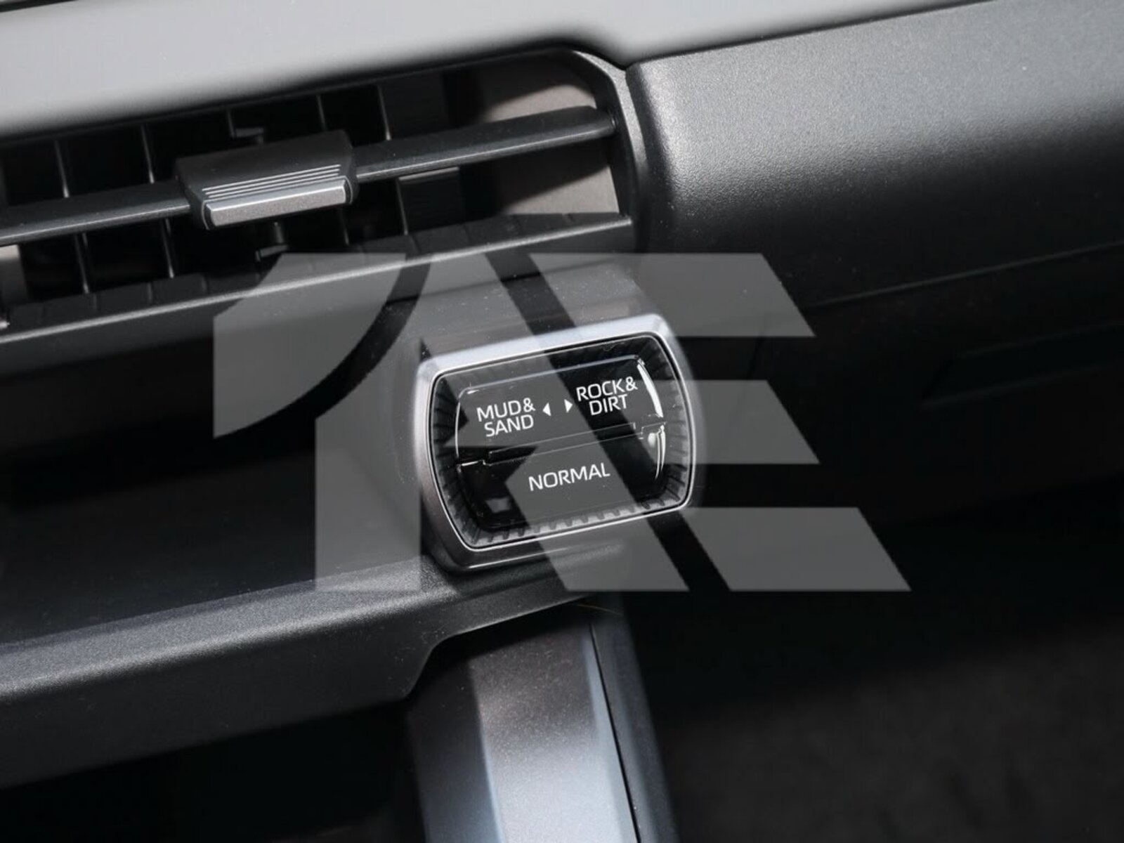 Toyota RAV4 Luxury photo 27
