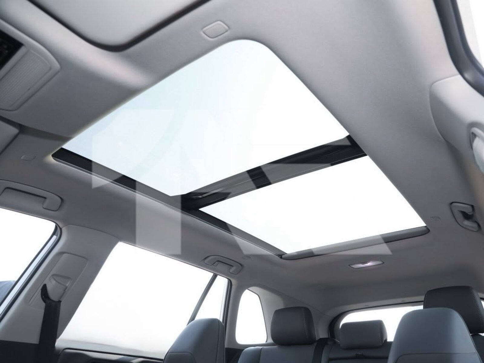 Toyota RAV4 Luxury photo 33