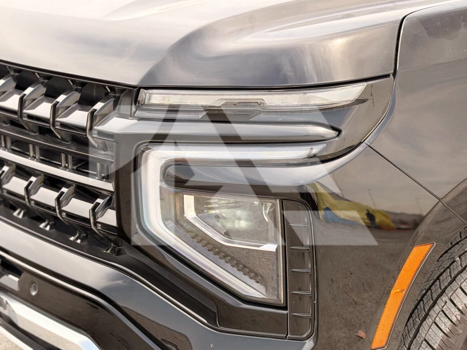 Chevrolet Suburban LS photo 10